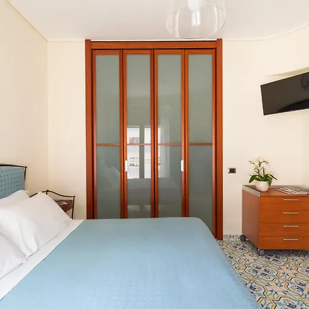 Yourhome - Domus Apartment Sorrento
