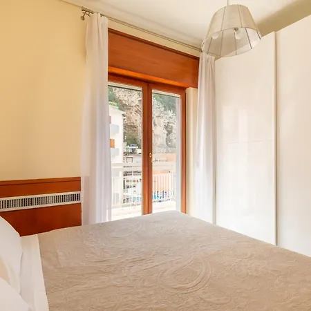 Yourhome - Domus Apartment *