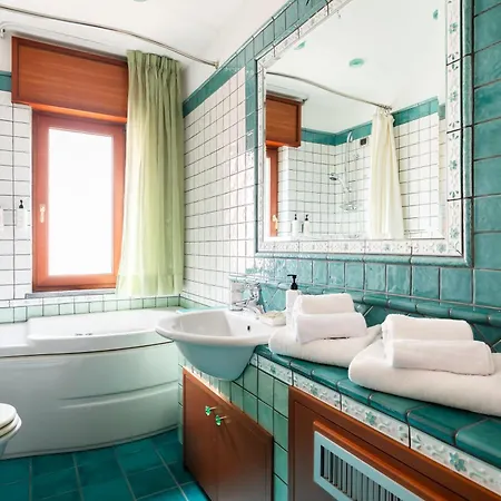 Yourhome - Domus Apartment