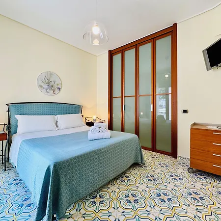 Yourhome - Domus Apartment